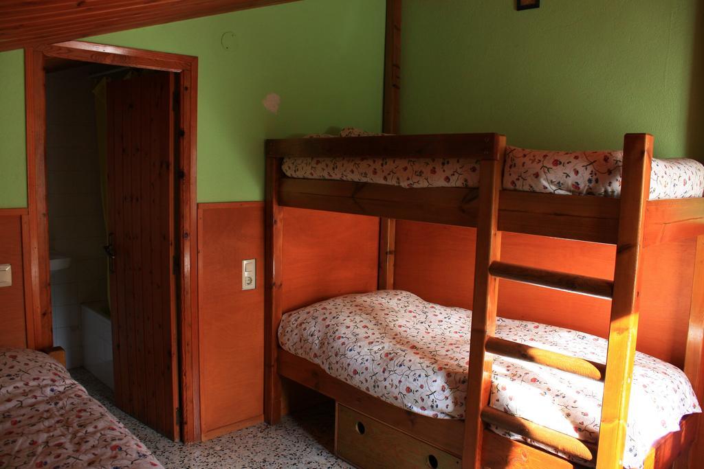 Hostel La Closa Castellar De N'Hug Zimmer foto